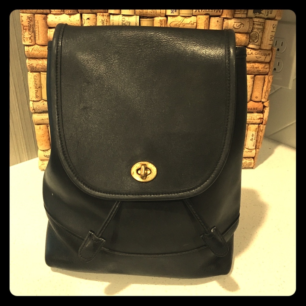 Like new gorgeous vintage coach backpack!!!